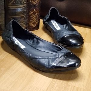 Steve Madden Black Flats